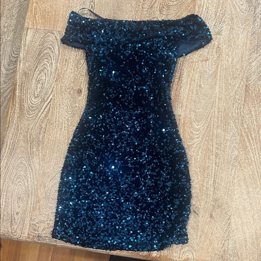 Elegant Blue Sequin Off-Shoulder Dress